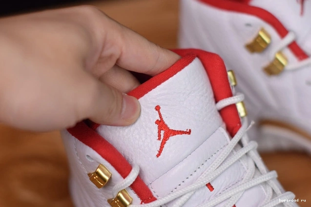 Air Jordan (2019) 130690-107 12 "Fiba" Retro 0707